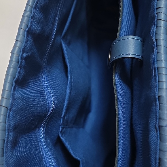 Heidi Carey Blue Woven Leather Freehand Bag. - Picture 14 of 16